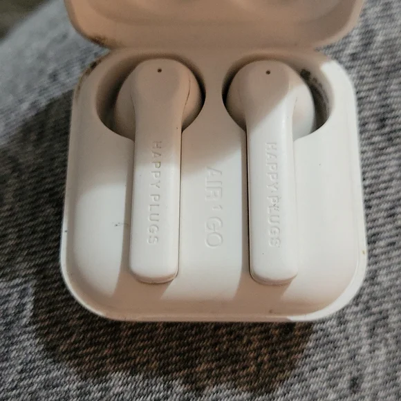 Earbuds - Picture 2 of 2